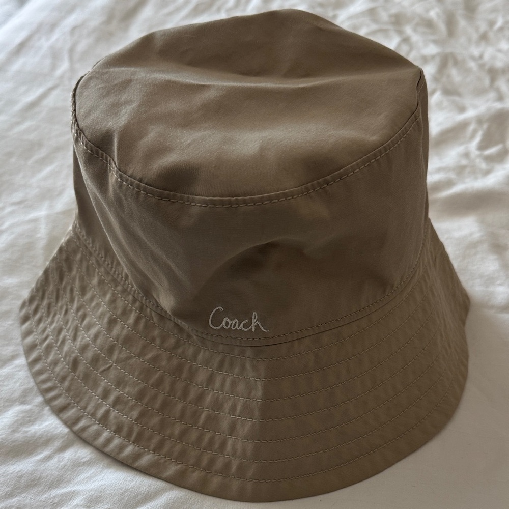 NWT Coach Khaki Bucket Hat with Script Logo